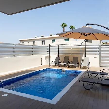 Spacious 5br Mouttagiaka With Pool, Near * ليماسول
