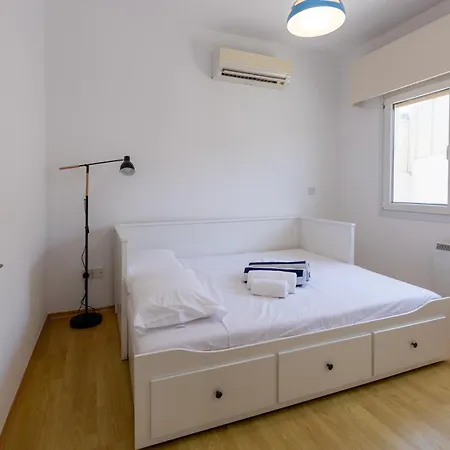 Spacious 5br Mouttagiaka With Pool, Near ليماسول