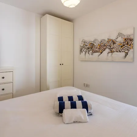 Spacious 5br Mouttagiaka With Pool, Near * Limasol