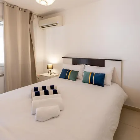 Spacious 5br Mouttagiaka With Pool, Near 利马索尔