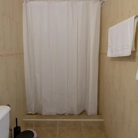 Spacious 5br Mouttagiaka With Pool, Near