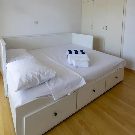 Spacious 5br Mouttagiaka With Pool, Near Villa