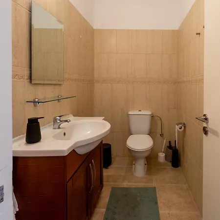 Spacious 5br Mouttagiaka With Pool, Near Villa *