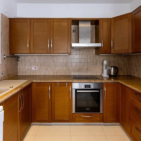 Spacious 5br Mouttagiaka With Pool, Near Limassol