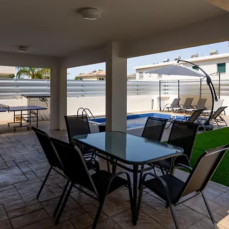 Spacious 5br Mouttagiaka With Pool, Near Limassol